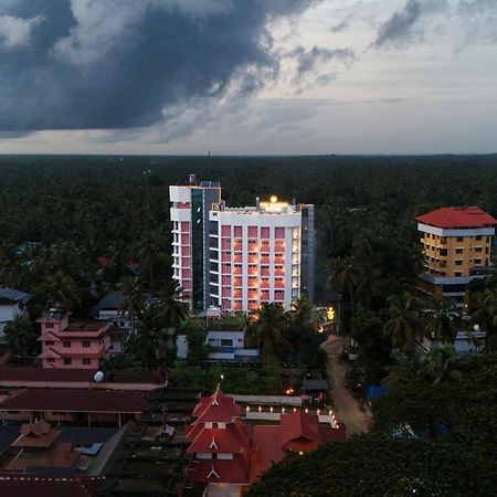 The Habitat Suites Guruvāyūr Dış mekan fotoğraf