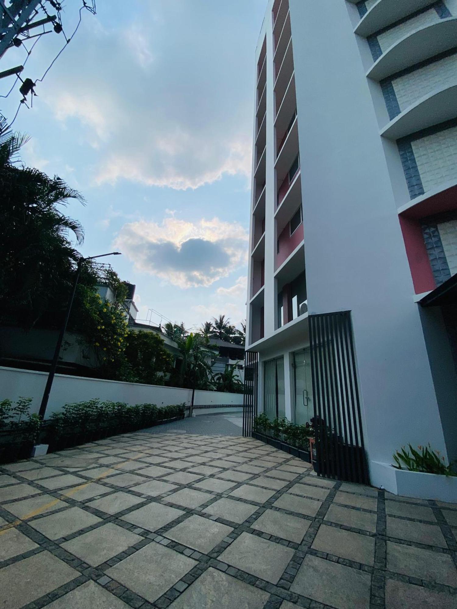 The Habitat Suites Guruvāyūr Dış mekan fotoğraf