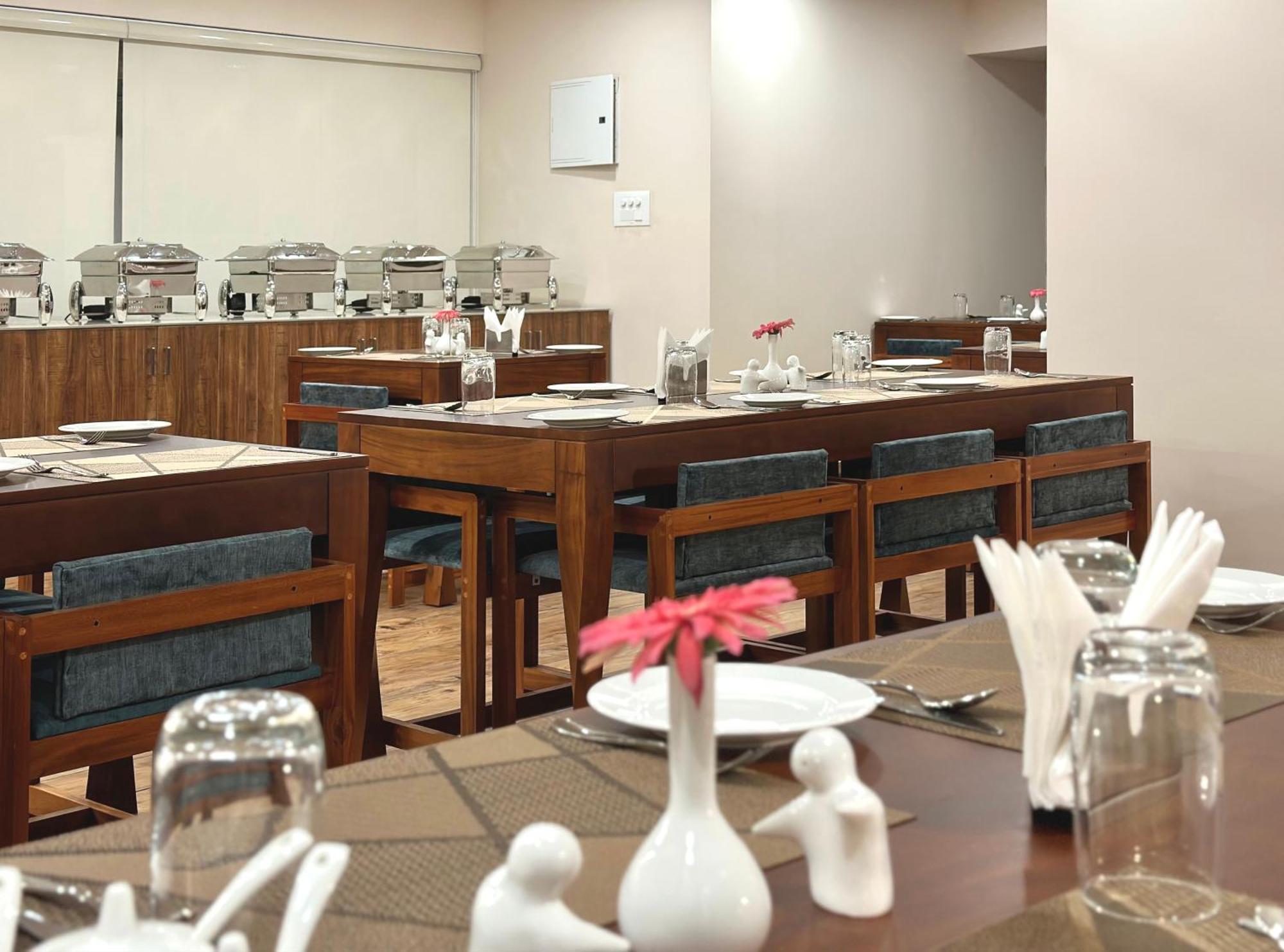 The Habitat Suites Guruvāyūr Dış mekan fotoğraf