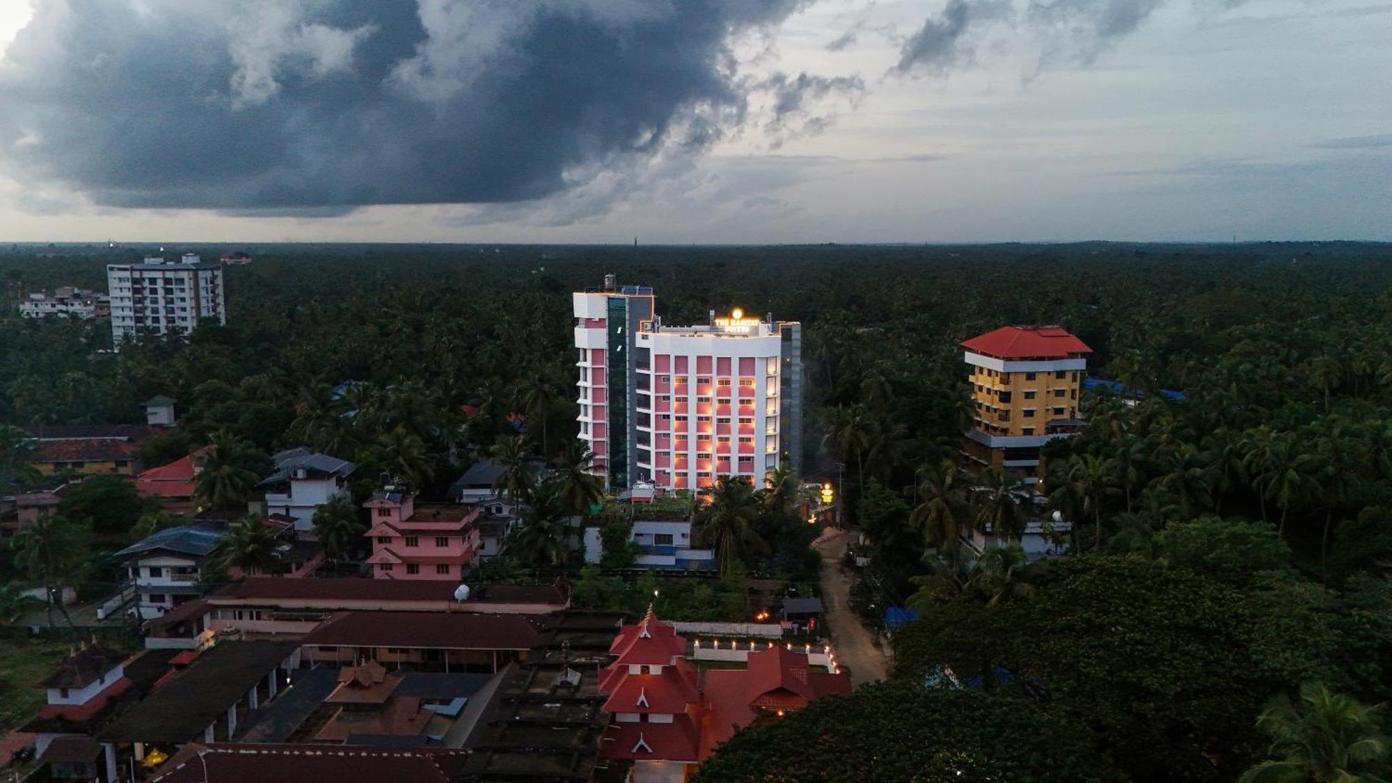 The Habitat Suites Guruvāyūr Dış mekan fotoğraf